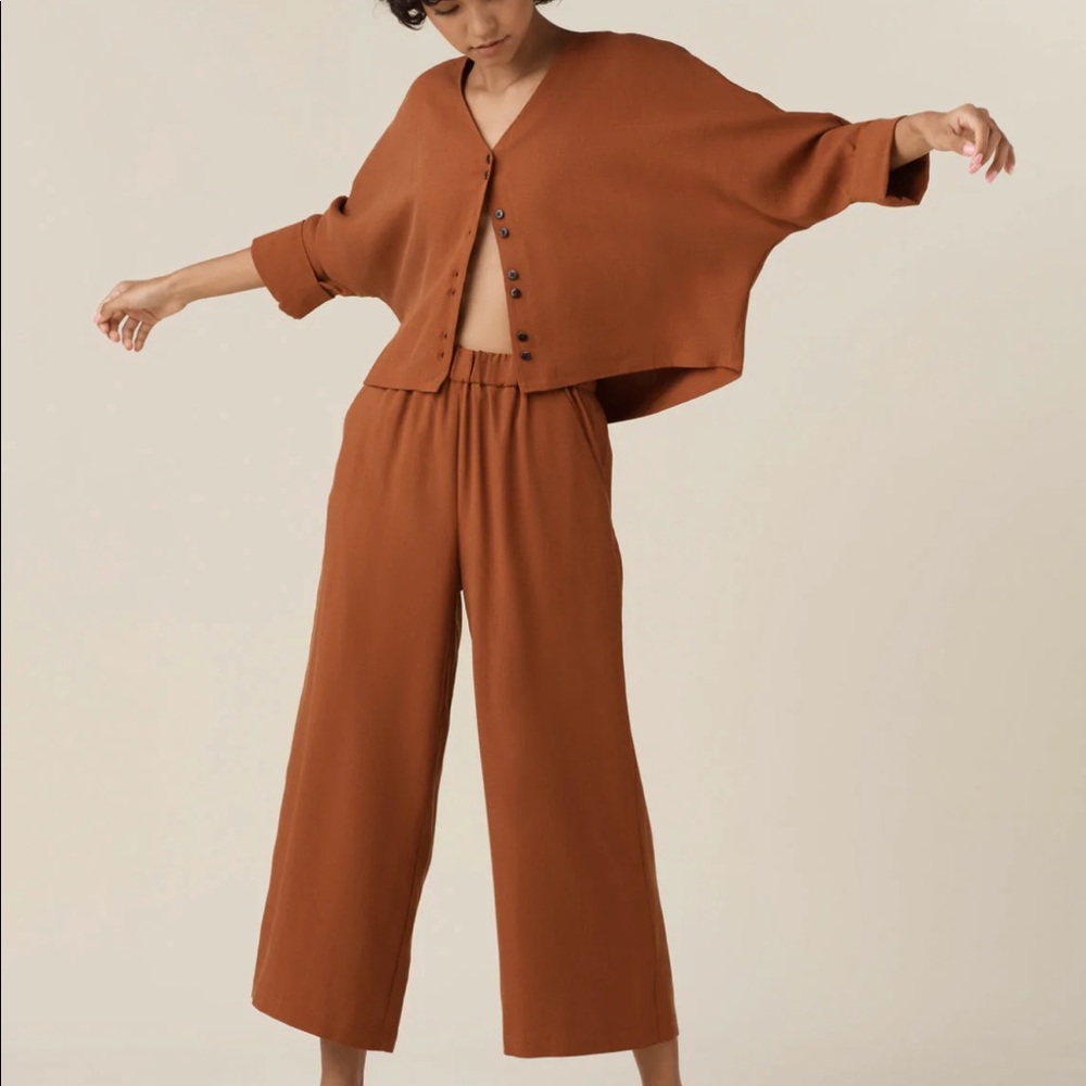Vetta the wide leg crop pant, size small